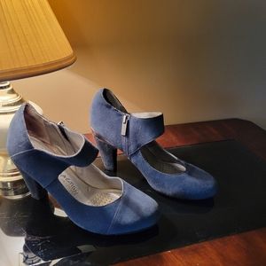 Kenneth Cole Reaction heels sz 8